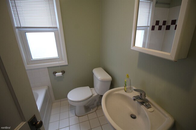 Building Photo - 2 br, 1 bath House - 28577 Fairfax St