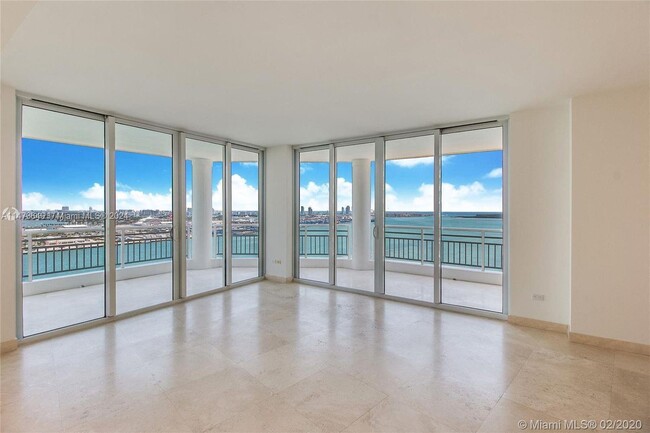 Building Photo - 848 Brickell Key Dr
