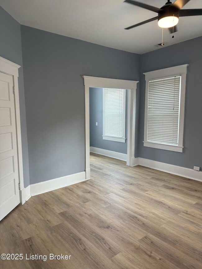 Foto del edificio - 1529 Christy Ave