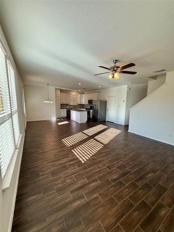 Building Photo - 1529 W Kerr Pass