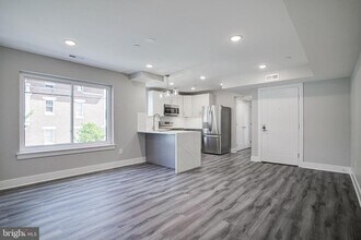 Building Photo - 540 S 52nd St
