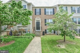 Building Photo - 925 Chestnut Manor Ct