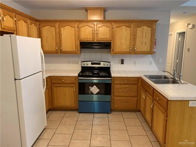 Foto del edificio - 304 E 19th St