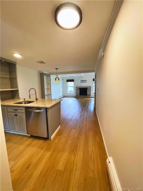 Building Photo - 10 Evergreen Pl
