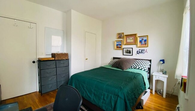 Foto del edificio - 84 Hollywood Ave