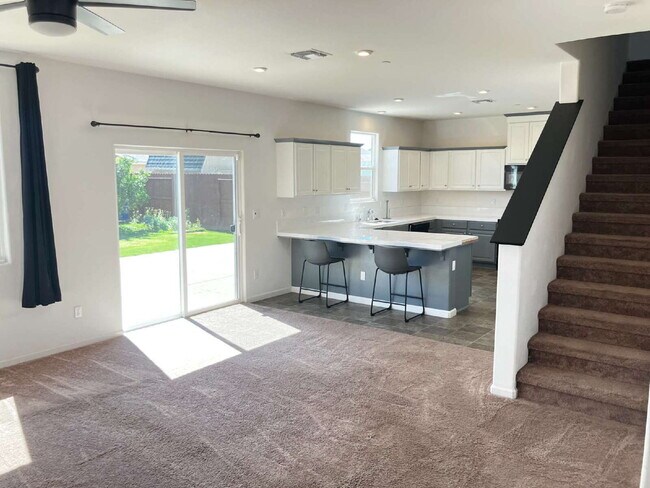 Foto del edificio - 1/2 off the first month's rent.  Move in R...