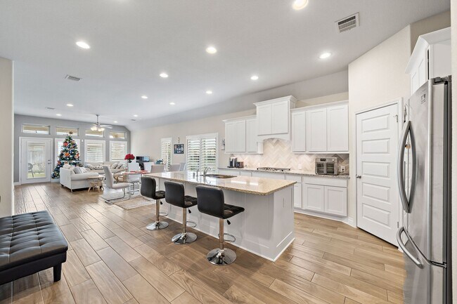 Foto del edificio - 15502 Rainbow Trout Dr