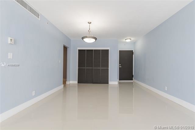 Building Photo - 3001 S Ocean Dr