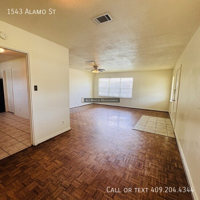 Foto del edificio - 1543 Alamo Creek