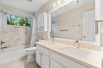 Building Photo - 83 Terraglen Dr