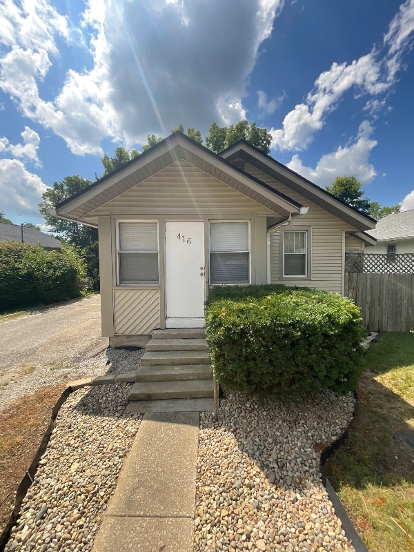 Building Photo - 416 E Hillside Dr