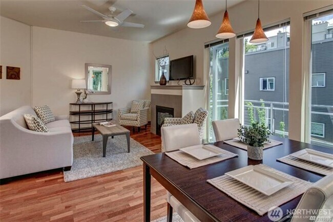 Foto del edificio - 2bd/1.75ba Kirkland Condo