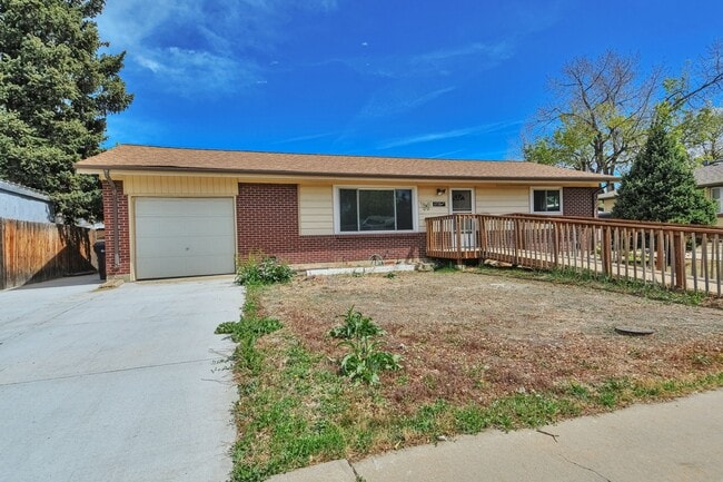 Building Photo - 5718 Iris St
