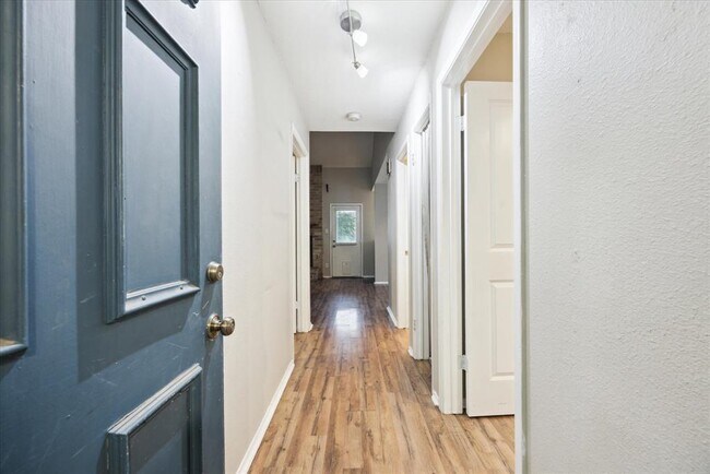 Foto del edificio - 12817 Hymeadow Dr