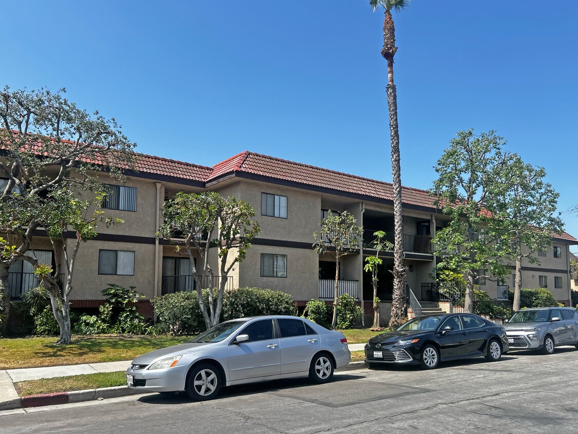 Foto principal - 800 Orange Grove Ave