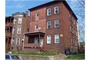 Building Photo - 556 Broad St