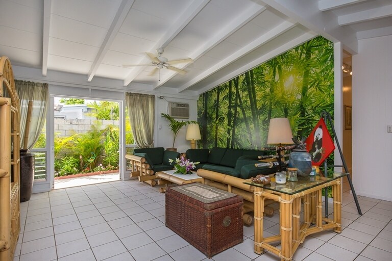 Interior Photo - Holoholo Hale