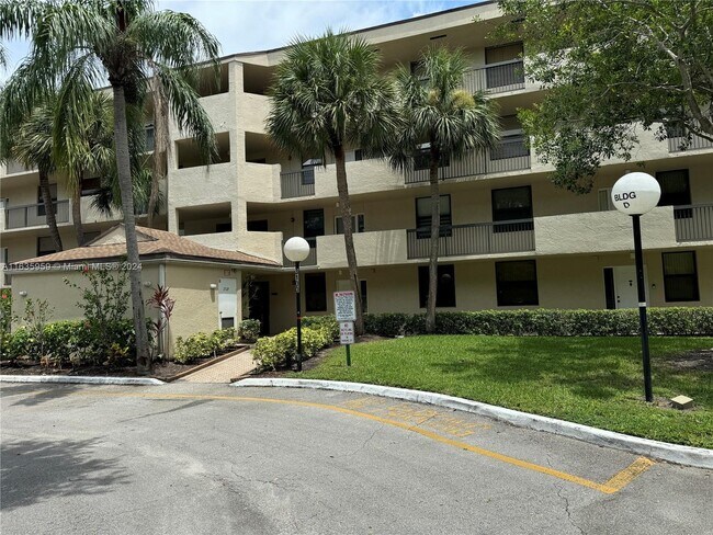 Foto del edificio - 3100 NW 42nd Ave