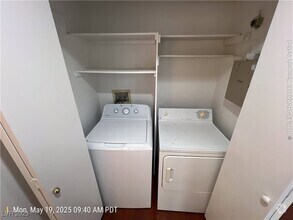 Building Photo - 1533 Linnbaker Ln