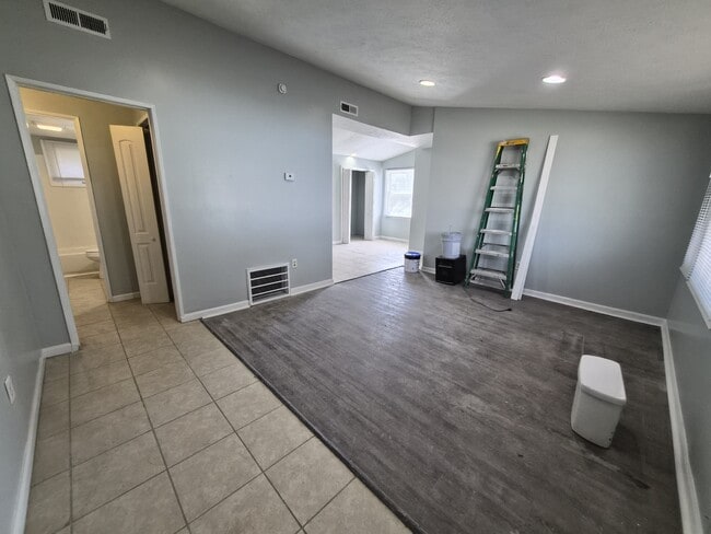 Foto del edificio - 4709 Ribble Rd