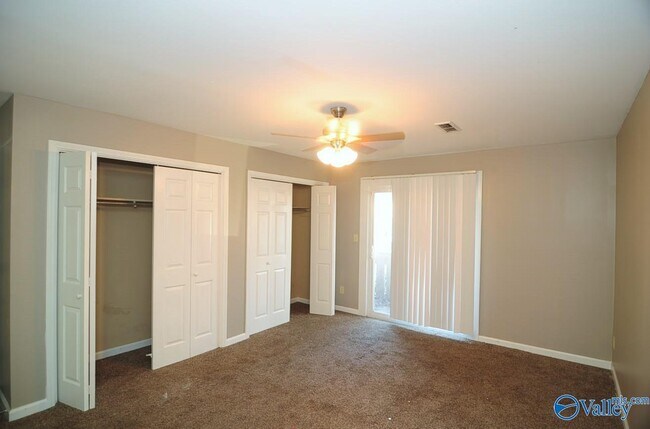 Foto del edificio - 9016 Mahogany Row SE