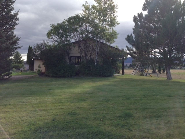 Building Photo - Cute Ranch Style Home Sitting on Over an A...