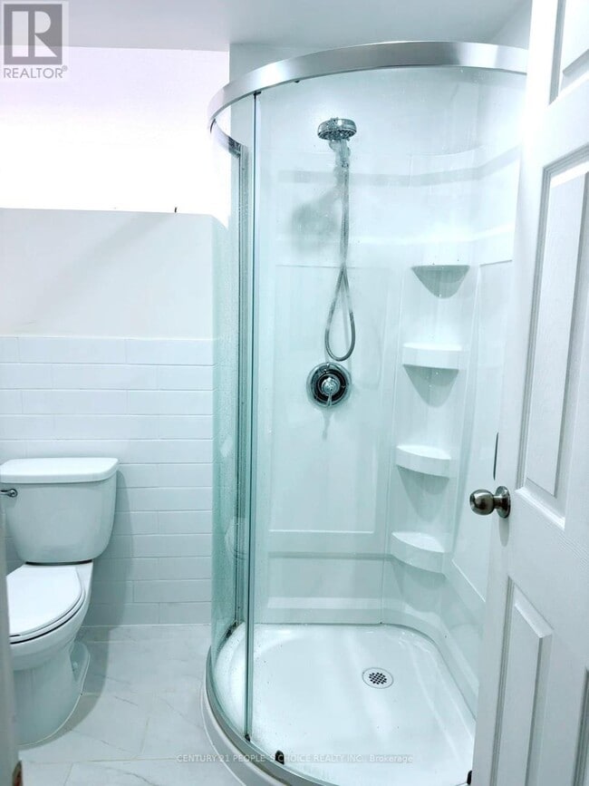 Building Photo - 15 Slack St