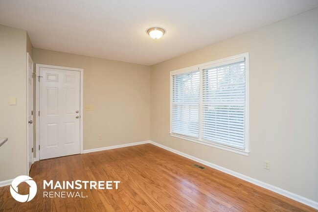 Foto del edificio - 5701 Chinaberry Pl