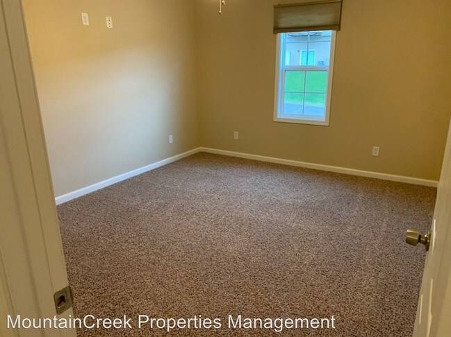 Building Photo - 522 Black Stone Dr