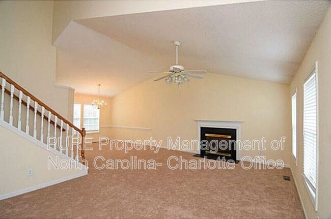Building Photo - 8504 Guerro Ct