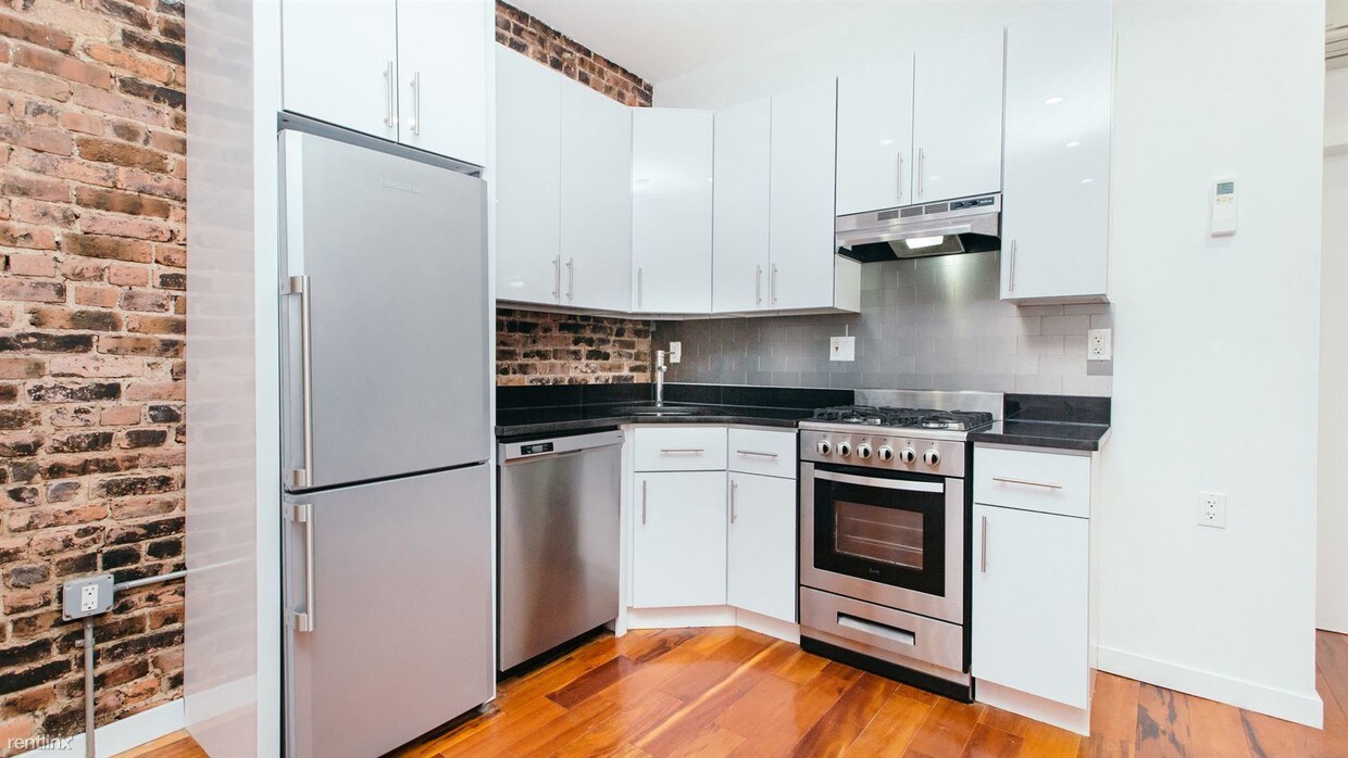 Primary Photo - 4 br, 1.5 bath Apartment - 3 Quincy St Apt 1B
