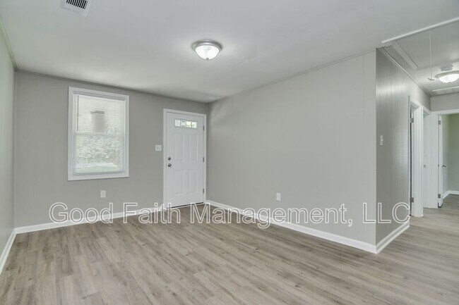 Foto del edificio - 2507 Elderberry Dr