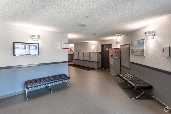 Lobby Photo - Kirkness Park Apartments