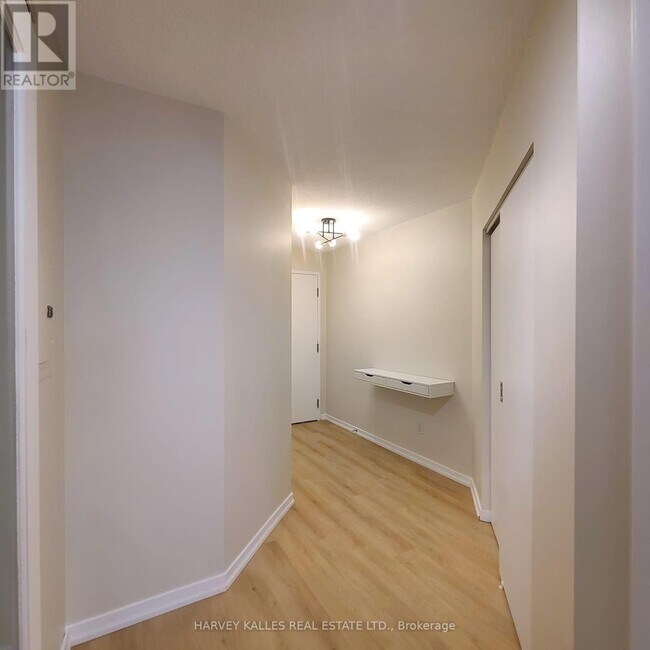 Building Photo - 75 Dalhousie St