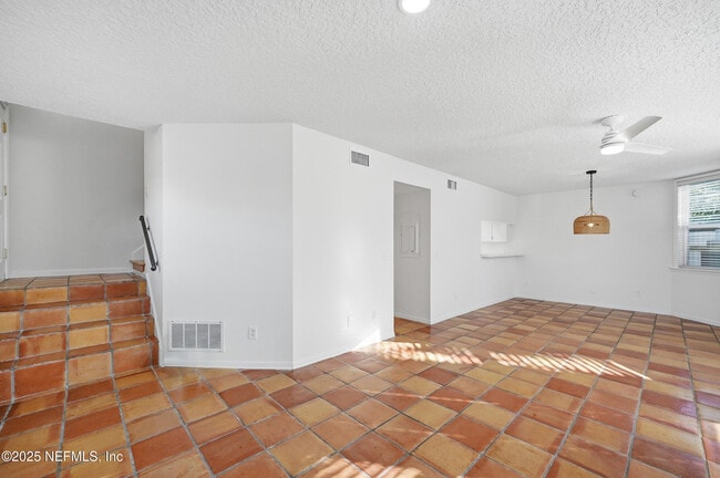 Building Photo - 600 First St