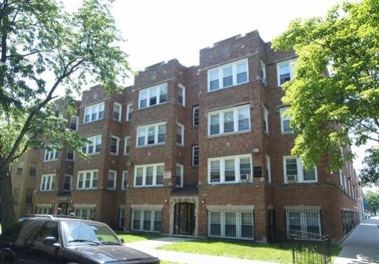 Primary Photo - 823 E 82nd St