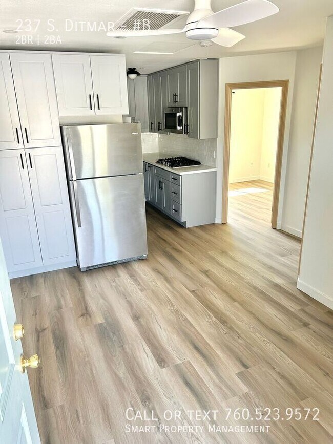 Foto del edificio - 237 S. Ditmar-#B