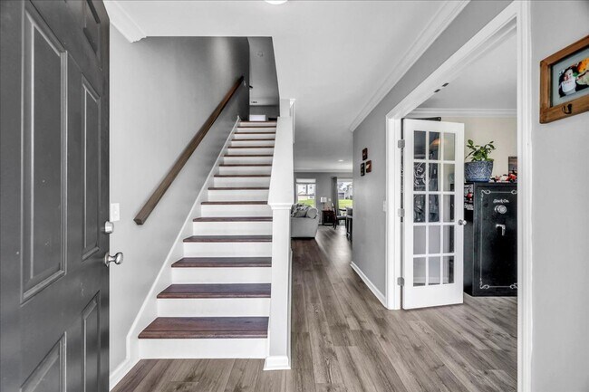 Foto del edificio - Beautiful 5 Bed/3 Bath Home in Savannah Hi...