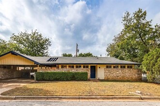 Building Photo - 3240 Lubbock Ave