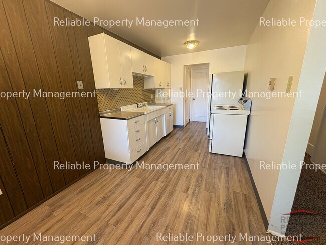 Foto del edificio - 607 Linden Dr