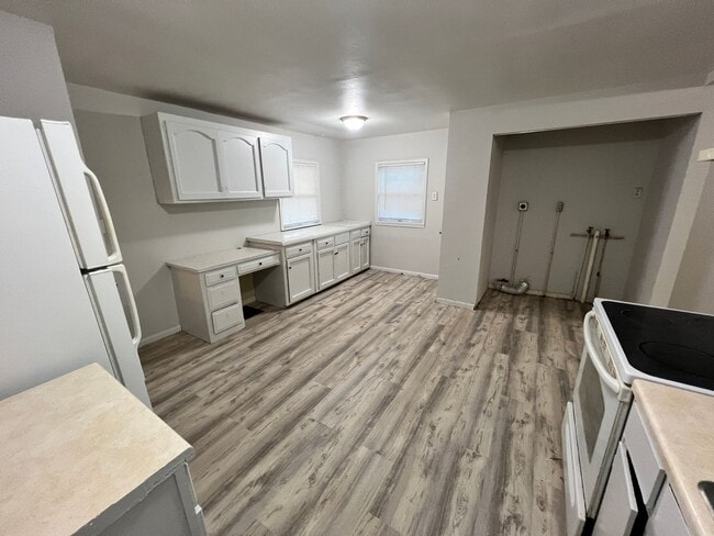 Foto del edificio - 15301 E Mayes Rd