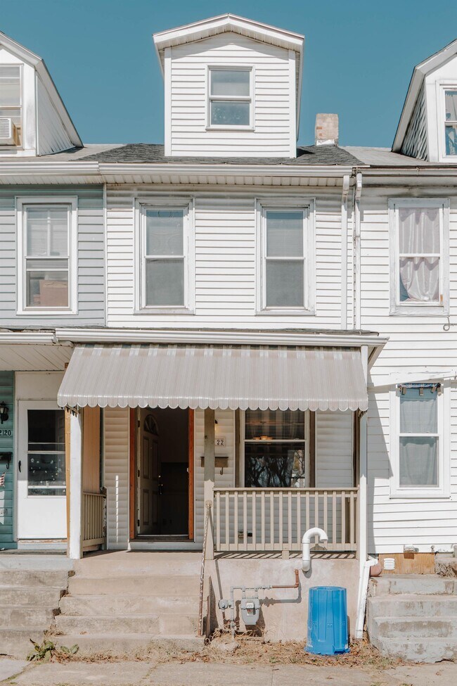 Building Photo - 2122 Greenwood St
