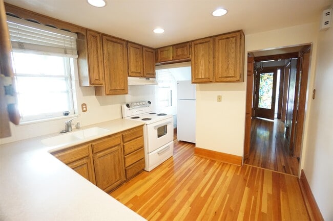 Photo - 1217 S Vine St House