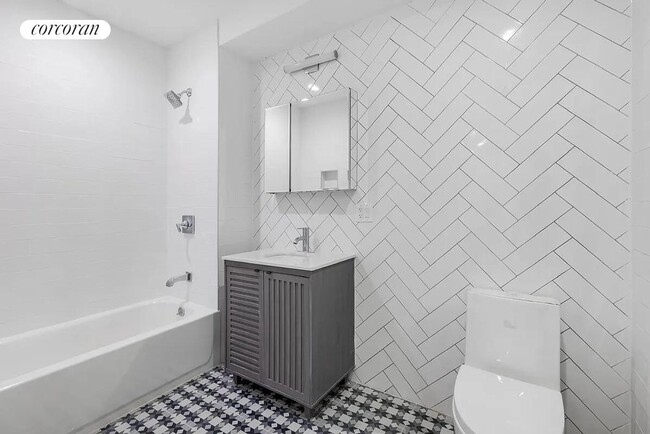 Building Photo - 221 E 117th St