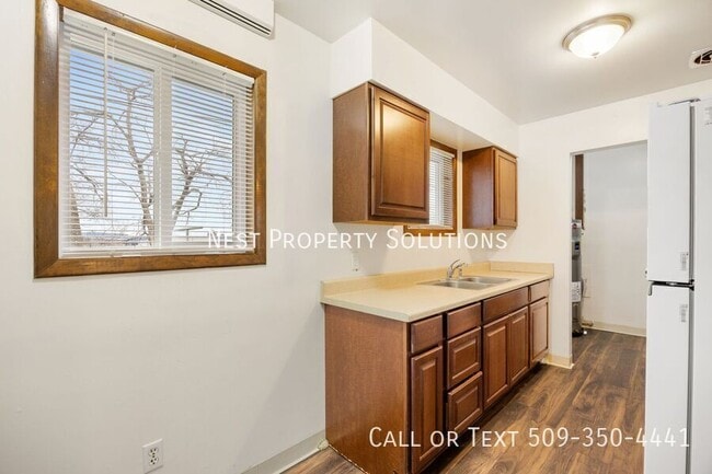 Building Photo - 1231 Arlington Dr