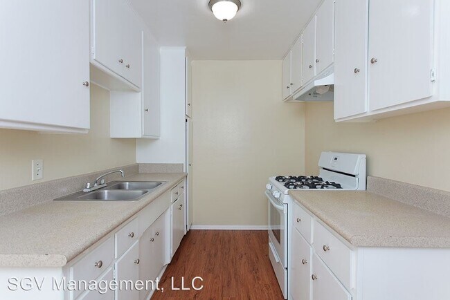 Foto del edificio - 500-502 Orange Ave
