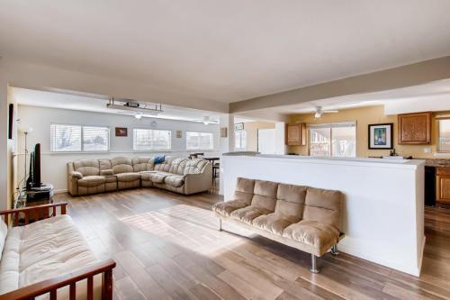 Foto del edificio - 9341 Hoffman Way