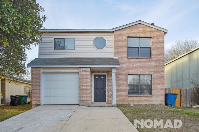 Building Photo - Just Remodeled!  3BR House in NORTH WEST S...