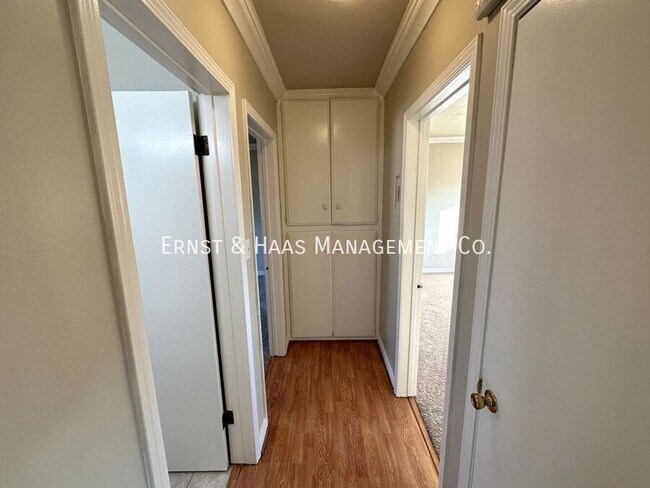 Foto del edificio - 5464 Lime Ave