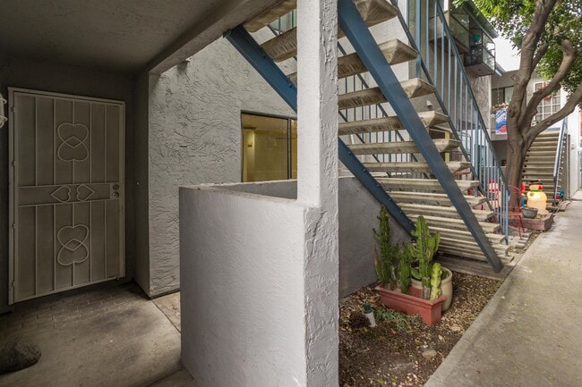 Building Photo - 1463 Essex St
